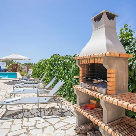 Son Segi Villa *